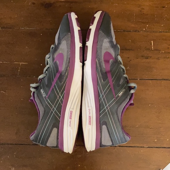 Nike Dual Fusion Flywire Shoes - Picture 8 of 13